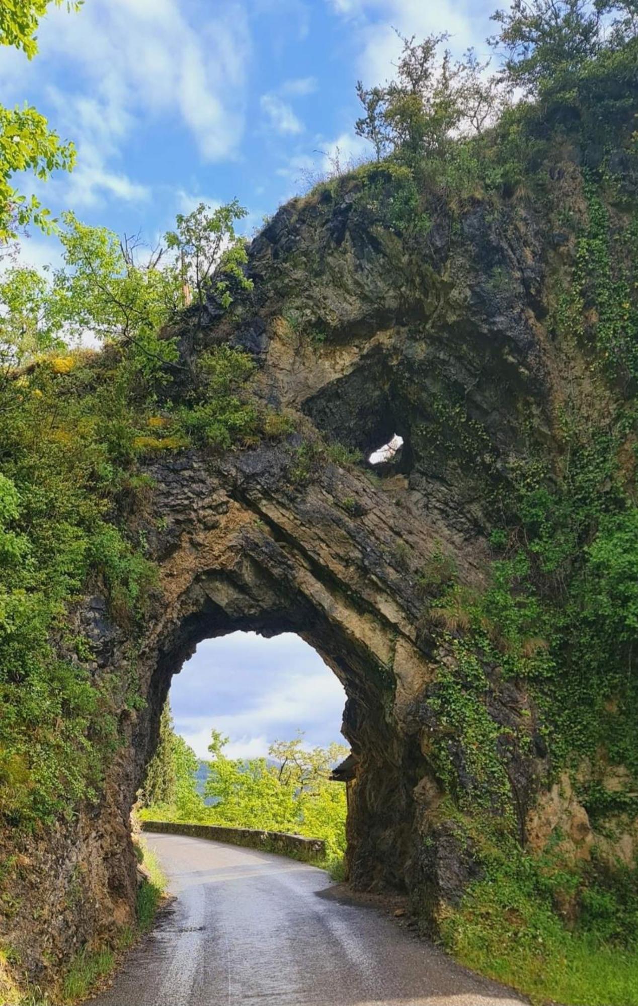 Chambre Aux Gorges De Daluis Guillaumes Exterior foto